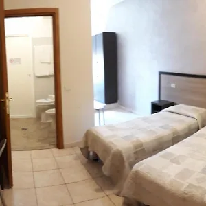  Hotel Salus